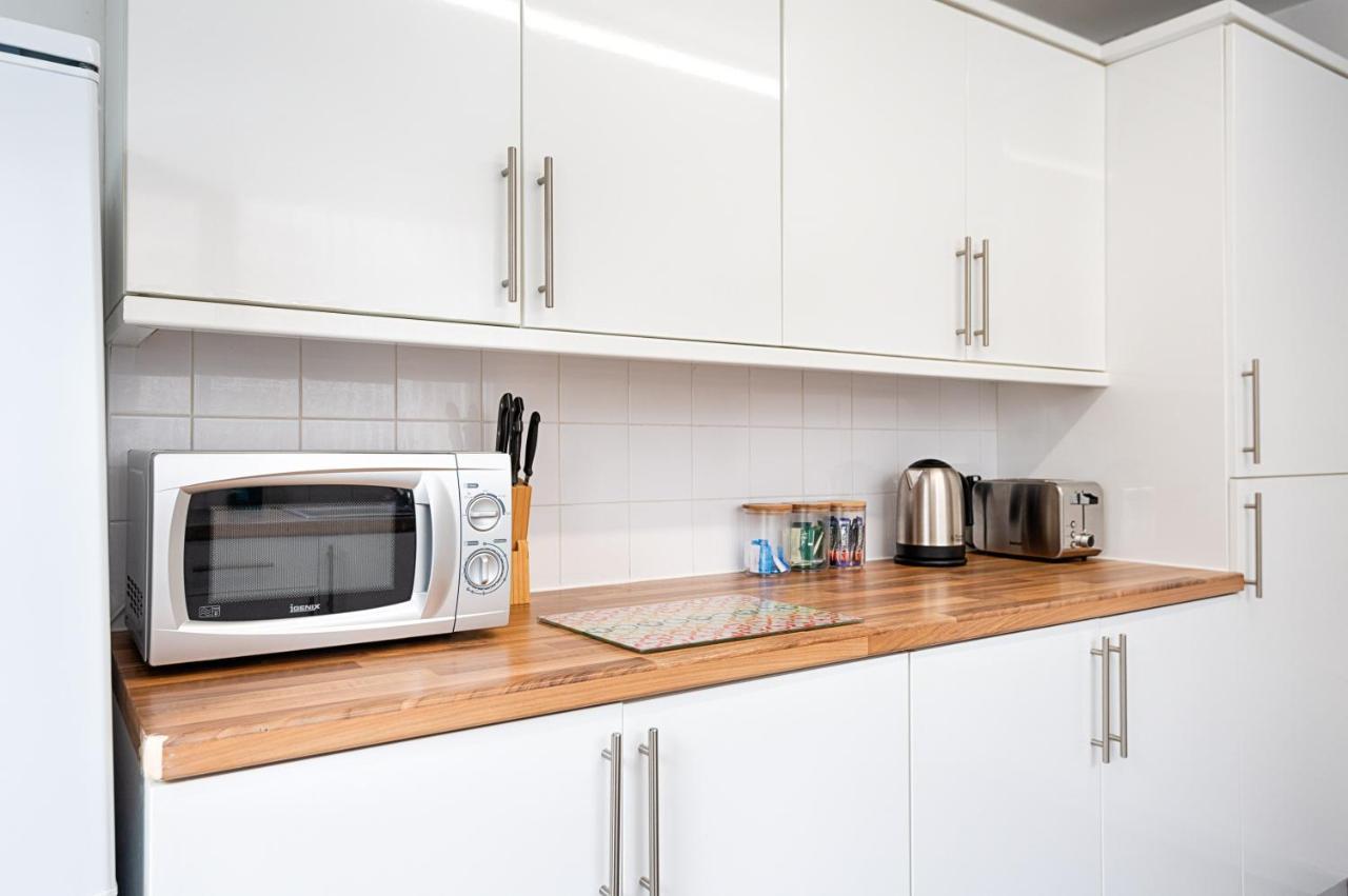 Walk To Swansea Stadium, 3 Rooms, Smart Tv'S Экстерьер фото